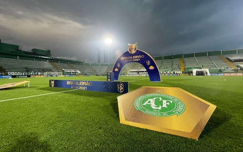 Dirigente da Chapecoense admite possibilidade de ‘mala branca’: ‘Pode ser’