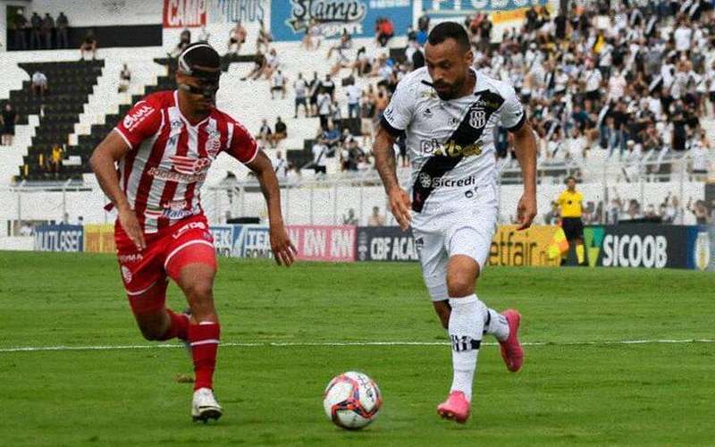 Ponte Preta leva virada do Náutico em reencontro com a torcida na Série B