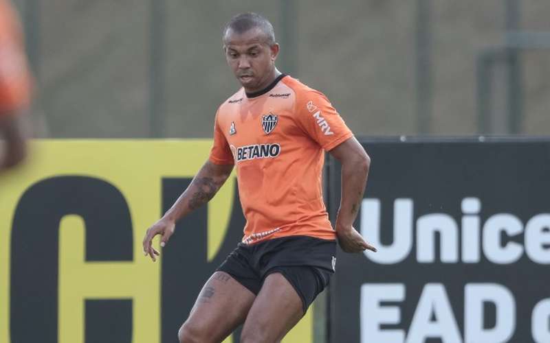 Mariano se recupera de pubalgia e pode reforçar Atlético em breve