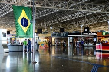 Movimento de passageiros em aeroportos e rodovias aumenta no feriado