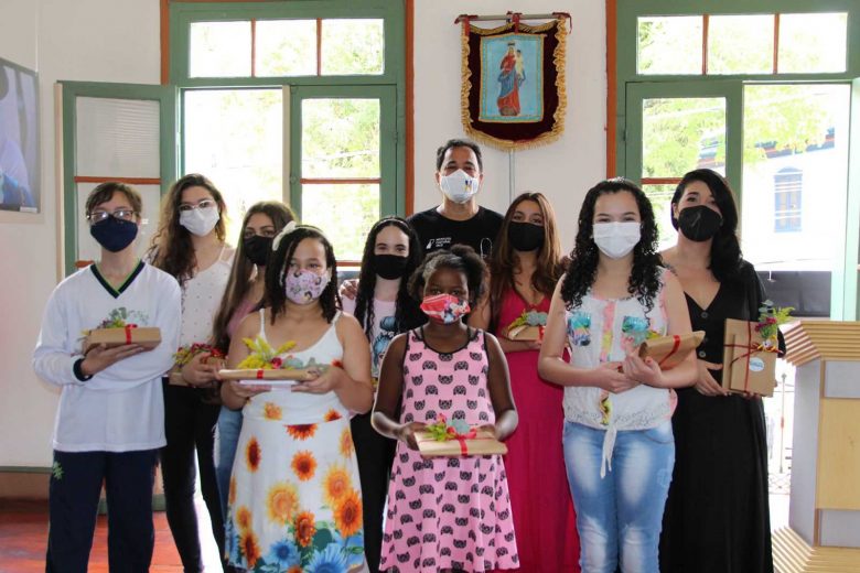 Flitabira: concurso de redação premia alunos itabiranos