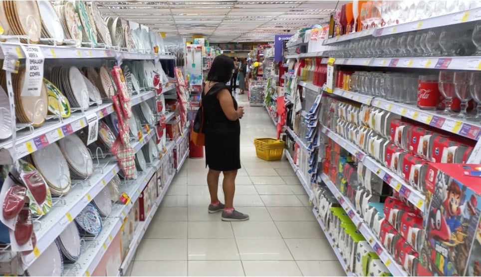 IBGE: comércio em Minas Gerais recua 1,9%, em agosto