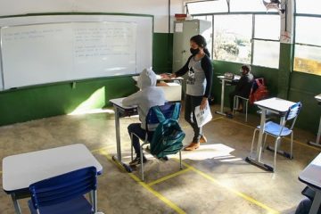 Governo de Minas nomeia mil professores aprovados em concurso público