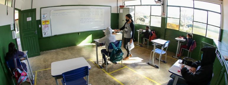 Governo de Minas nomeia mil professores aprovados em concurso público