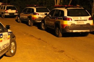 Homem armado é preso após ameaçar segurança para entrar em festa