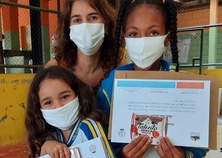 Educação de São Gonçalo entrega certificados de “Minhas, Suas. Nossas Histórias”