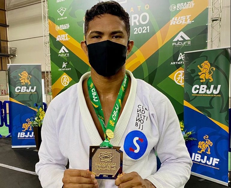 De novo ele! Monlevadense John Maycon é campeão brasileiro de Jiu-Jitsu