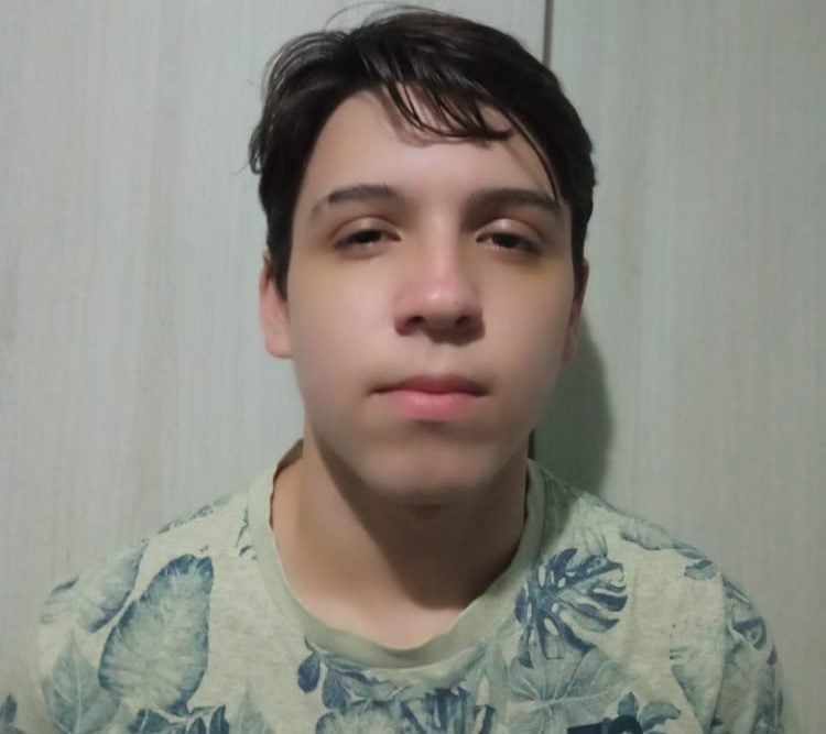 Adolescente itabirano com doença grave nos olhos faz transplante de córnea