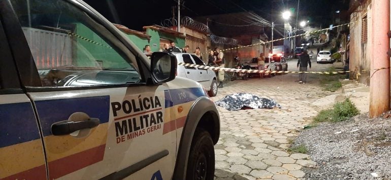 Urgente: homem é assassinado a tiros no Juca Rosa, em Itabira