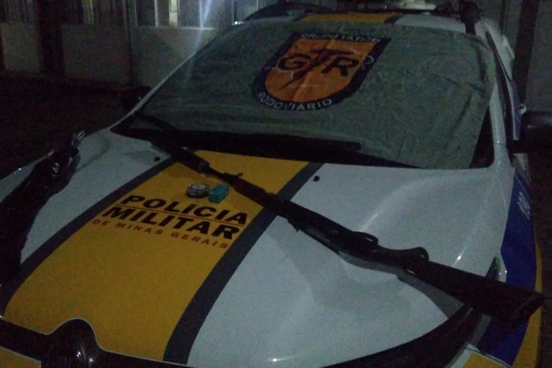Tático Rodoviário apreende rifle com silenciador na MGC-120
