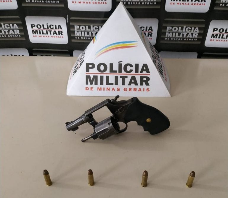 Homem embriagado ao volante é abordado pela PM e acaba preso junto com o amigo em Monlevade