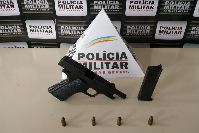 Homem guarda arma carregada dentro de casa e é preso pela PM em Monlevade