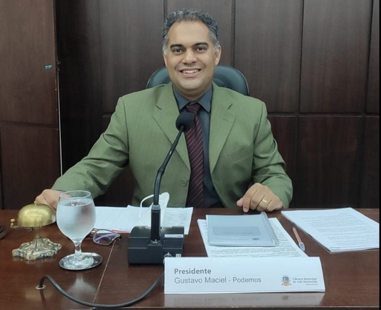 Gustavo Maciel apresenta anteprojeto sobre Dignidade Menstrual para Monlevade