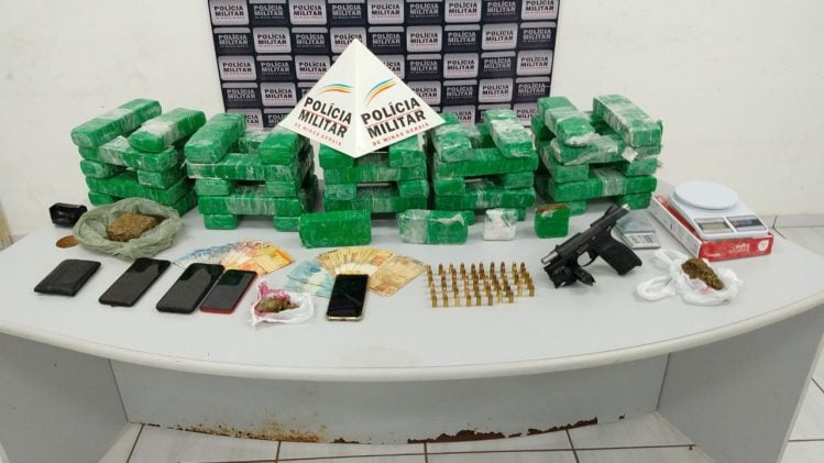 Tático Móvel apreende mais de 50 kg de maconha em Itabira