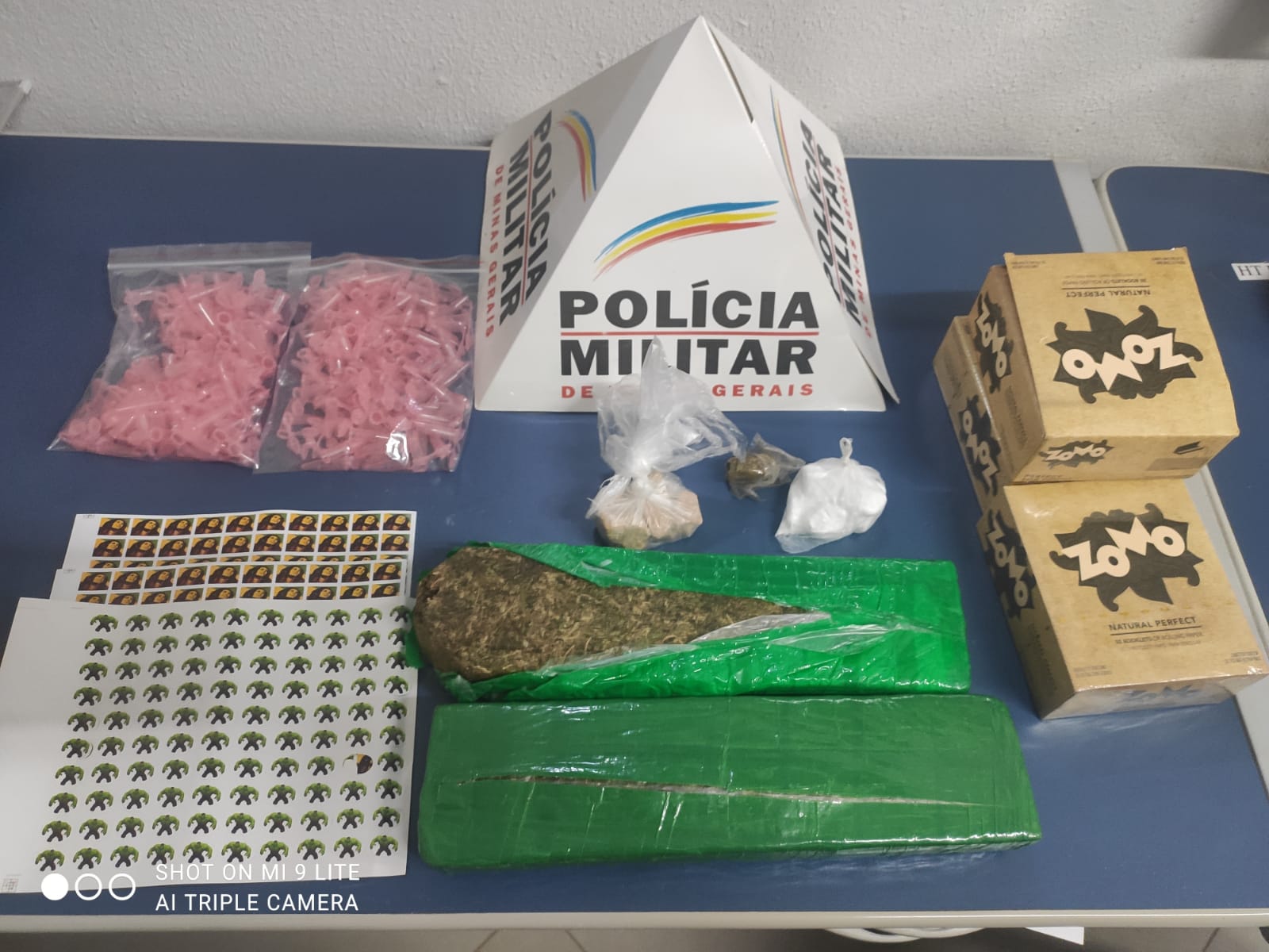 Casal é preso com barras de maconha em Santa Maria de Itabira