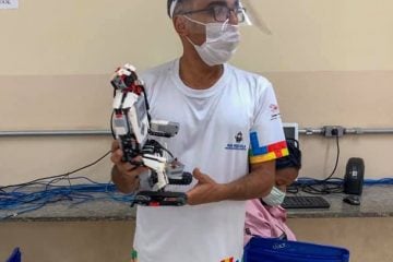 Alunos da Emip apresentam projeto “Na Mochila” para organizadores da Mostra Nacional de Robótica