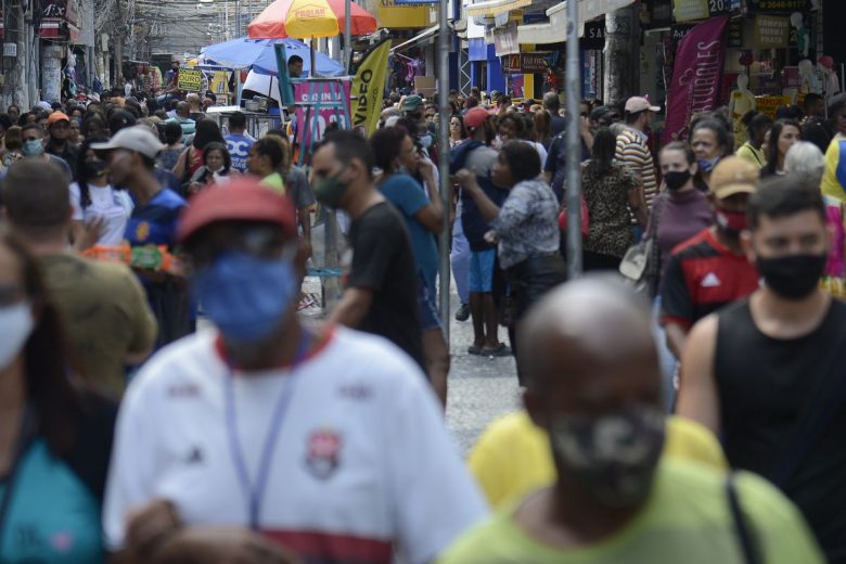 IBGE: desemprego cai para 13,2% no trimestre encerrado em agosto