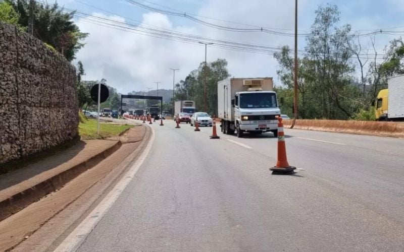 Anel Rodoviário: construção de área de escape fecha via parcialmente