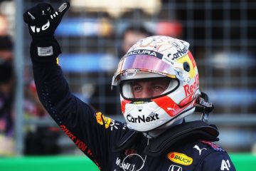 Verstappen vence GP do Bahrein em supremacia da Red Bull e Alonso sobe no pódio