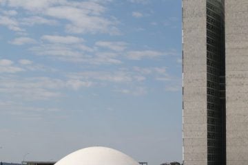 Congresso prorroga prazo de MP que cria o Auxílio Brasil
