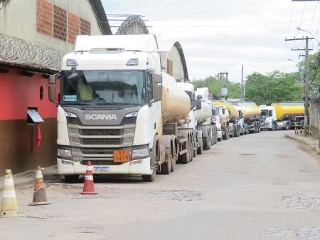 Greve à vista: cegonheiros e tanqueiros anunciam paralisação