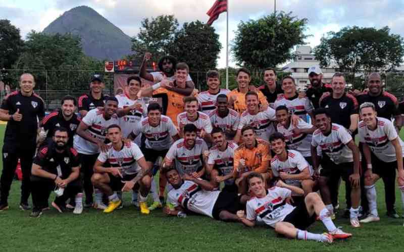 Treinado por Alex, ex-Cruzeiro, São Paulo vai à final do Brasileirão Sub-20