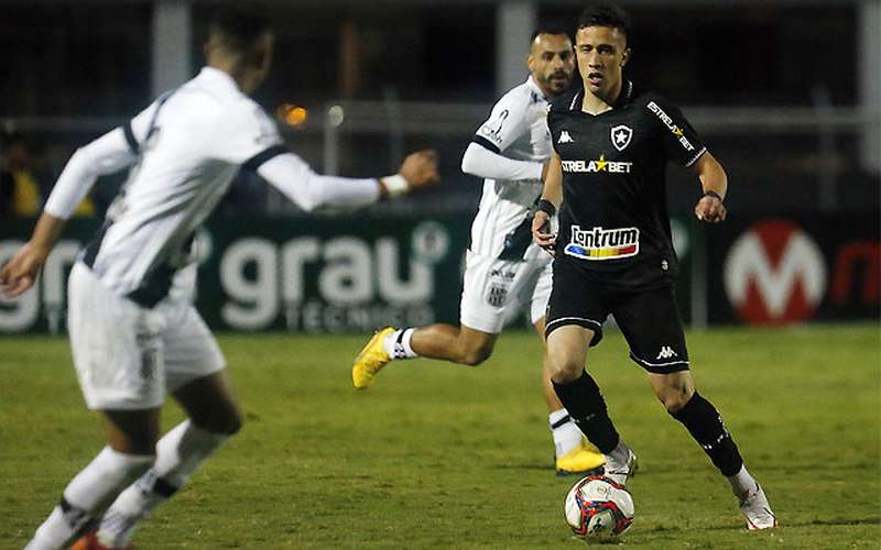 Botafogo empata com a Ponte Preta e pode garantir acesso na próxima rodada