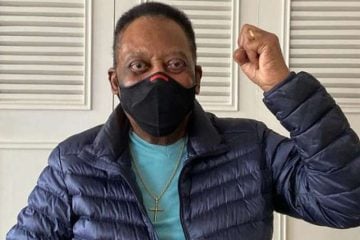 Após susto e internação, Pelé diz estar ‘cada dia melhor’