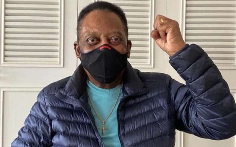 Após susto e internação, Pelé diz estar ‘cada dia melhor’