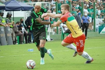 Goiás empata com Brusque e garante o vice-campeonato da Série B