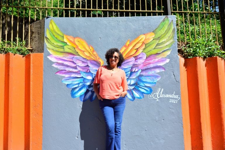 Coisa linda! Servidora da Fundação Crê-Ser expõe sua arte na área da ArcelorMittal