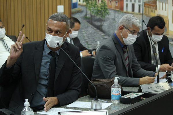 Vereadores questionam demora em votação de projetos que criam fundo de apoio a empresários itabiranos