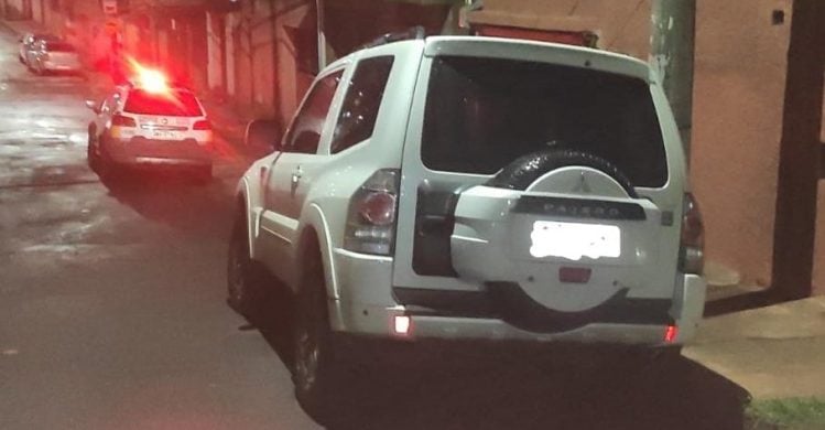 Pajero furtada próximo ao hospital é encontrada no Clóvis Alvim