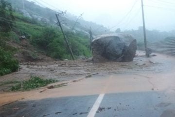 Deslizamento de talude interdita BR-381, no Vale do Aço