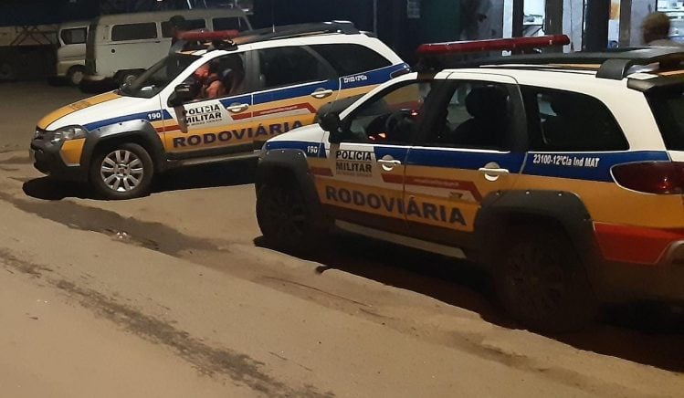Caminhão tem parte da carga roubada na estrada de Nova Era