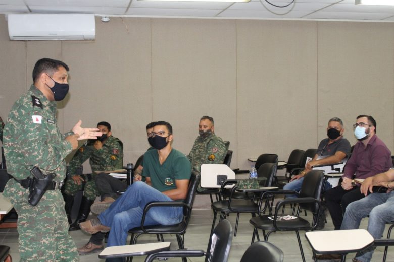 Servidores e fiscais de posturas da Prefeitura de Monlevade participam de treinamento; confira