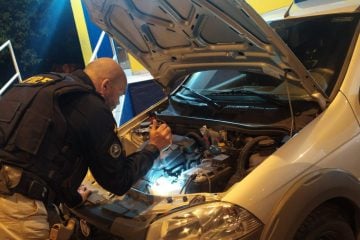 PRF recupera caminhonete furtada na BR-381, em Sabará