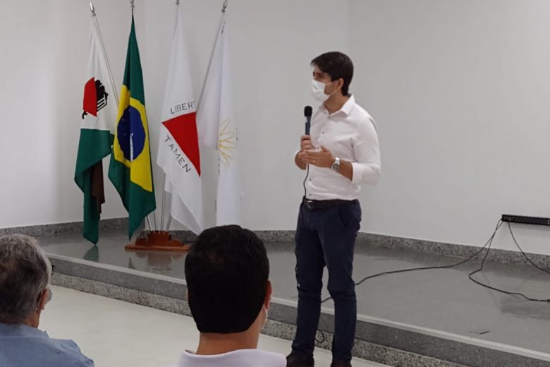 Secretário Estadual de Saúde visita Hospital Margarida, em Monlevade