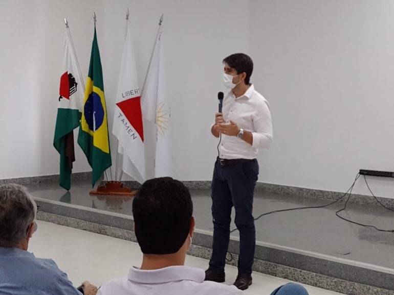 Secretário Estadual de Saúde visita Hospital Margarida, em Monlevade