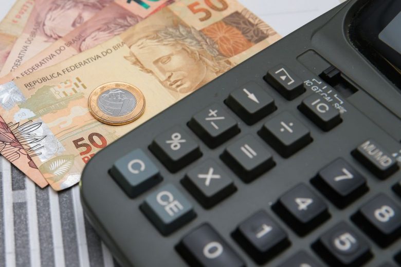 Governo prorroga Desenrola até 20 de maio