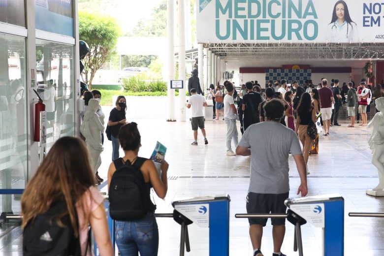 Estudantes falam sobre segundo dia de provas do Enem