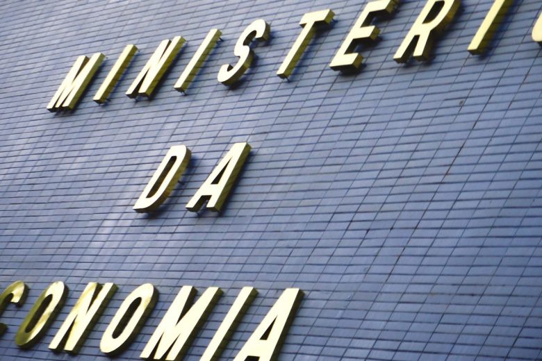 Guedes nomeia Daniella Marques como nova secretária especial