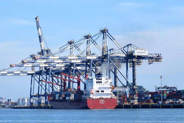 Balança comercial fecha 2022 com superávit recorde de US$ 62,3 bilhões