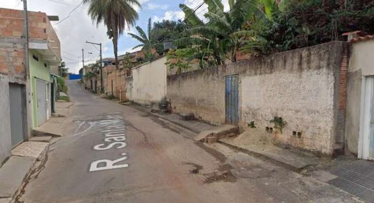 Laje desaba sobre idoso que fica gravemente ferido, em Sabará