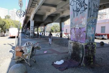 Pessoas em situação de rua contam com ação social nesta quarta-feira, no Dia Mundial dos Pobres