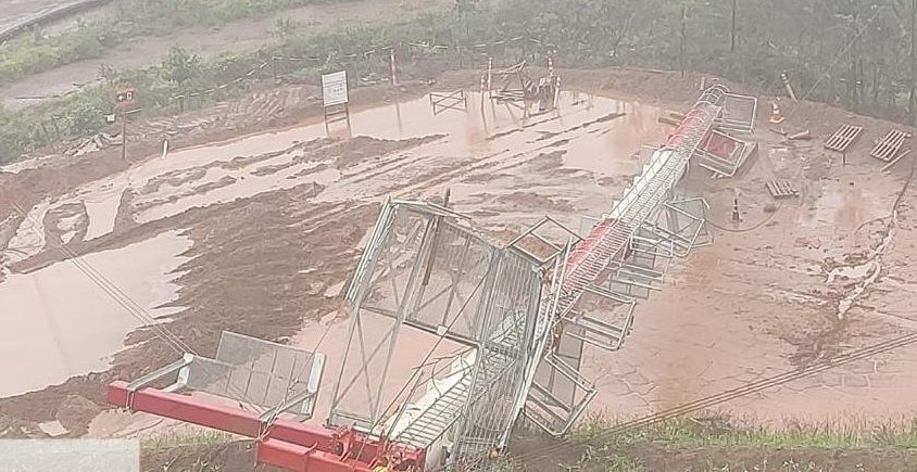 Estruturas de barragens da Vale em Itabirito desabam