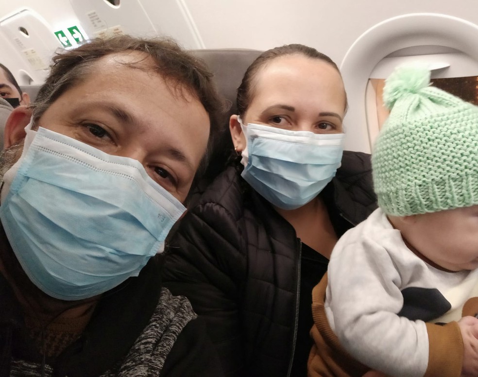 Casal que quebrou guichê em aeroporto admite ter errado