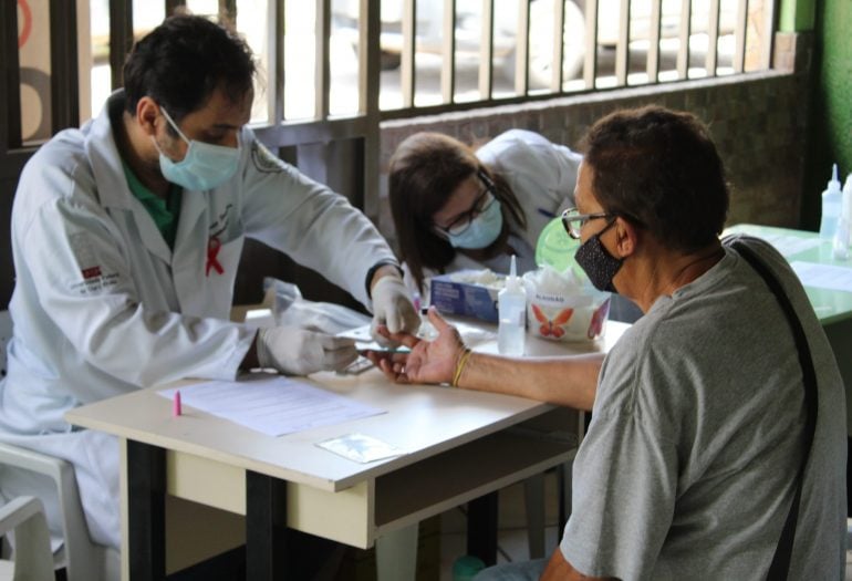 Prefeitura de Monlevade realiza testes de hepatite, HIV e sífilis; confira