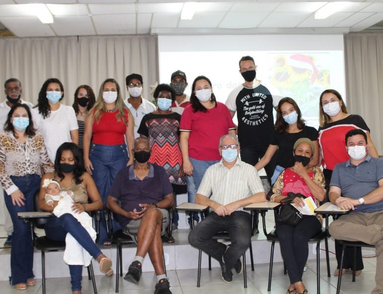 Secretaria Municipal de Assistência Social reúne as famílias beneficiárias  do Cesta Cidadã
