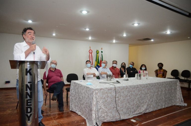 Com palestra de ex-ministro, Monlevade implementa o Orçamento Participativo Escolar